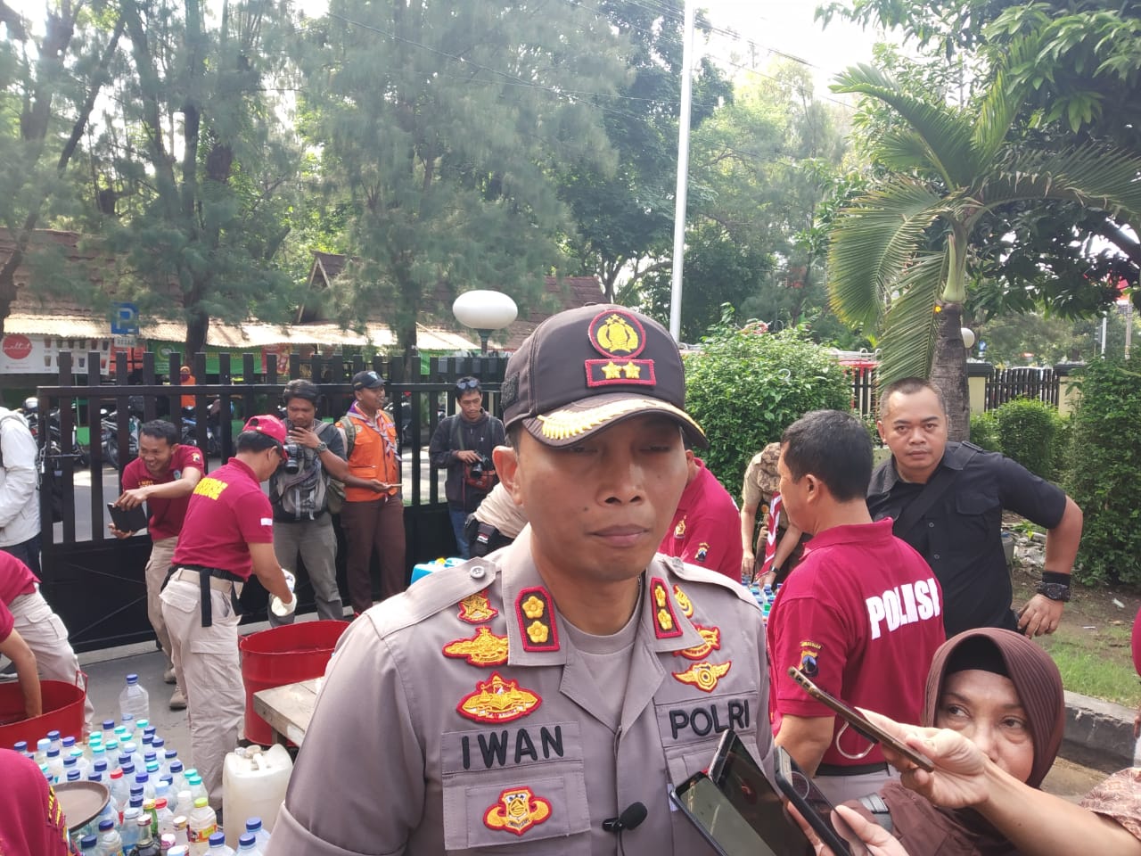 Wakapolresta Surakarta AKBP Iwan Saktiadi siap bertindak tegas terhadap pihak yang mengacaukan perayaan Natal. 