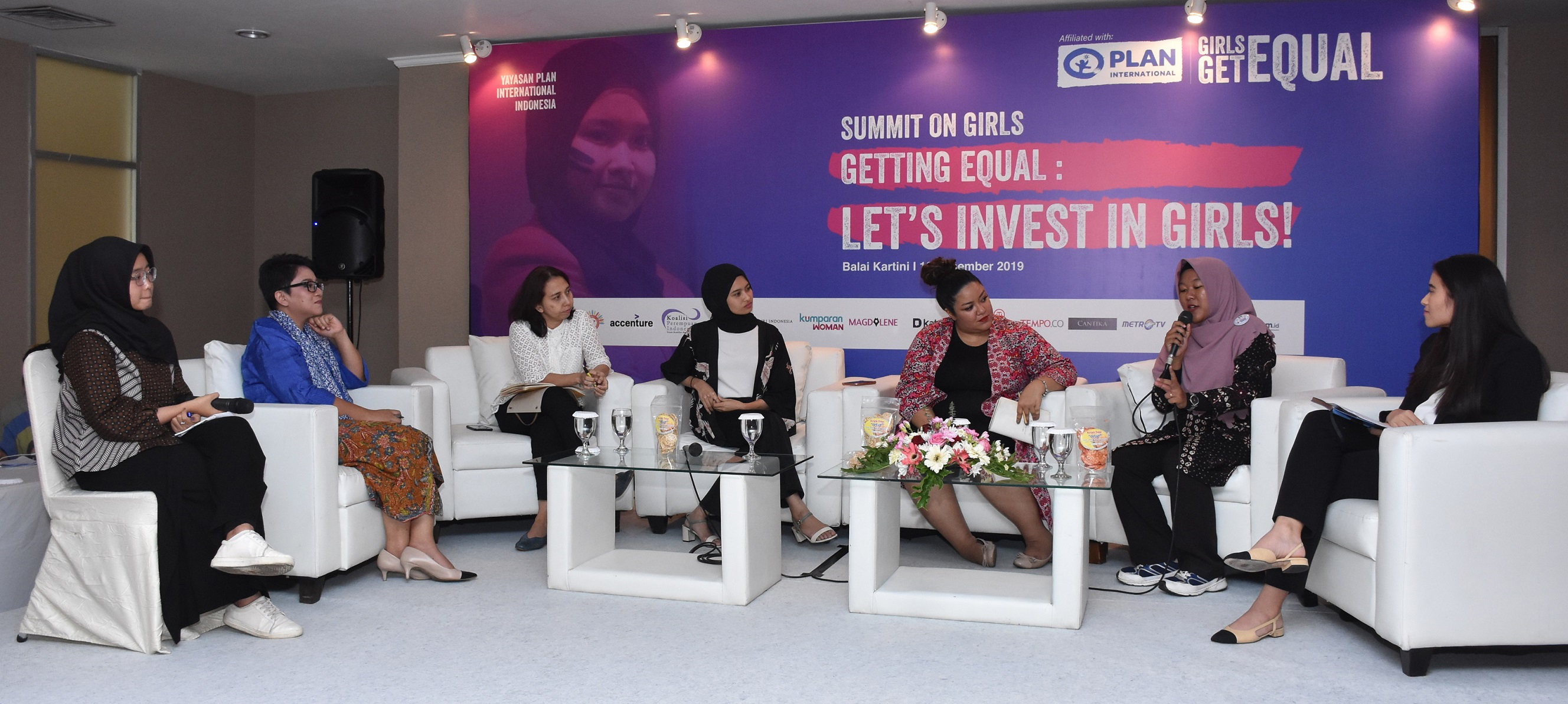  Summit on Girls 2019 yang diselenggarakan Plan Indonesia di Balai Kartini, Jakarta, Selasa (12/12). 