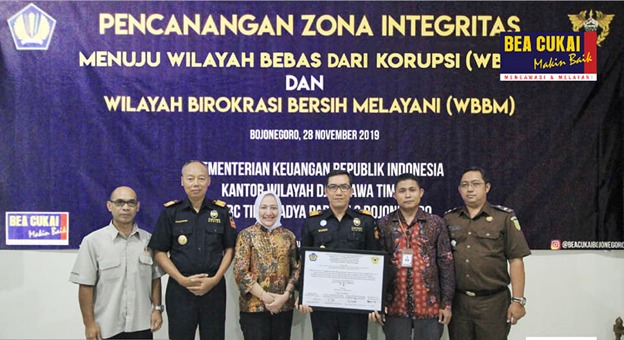 pencanangan pembangunan zona integritas menuju WBK dan WBBM) di Aula Kantor Bea Cukai Bojonegoro, Jawa Timur.