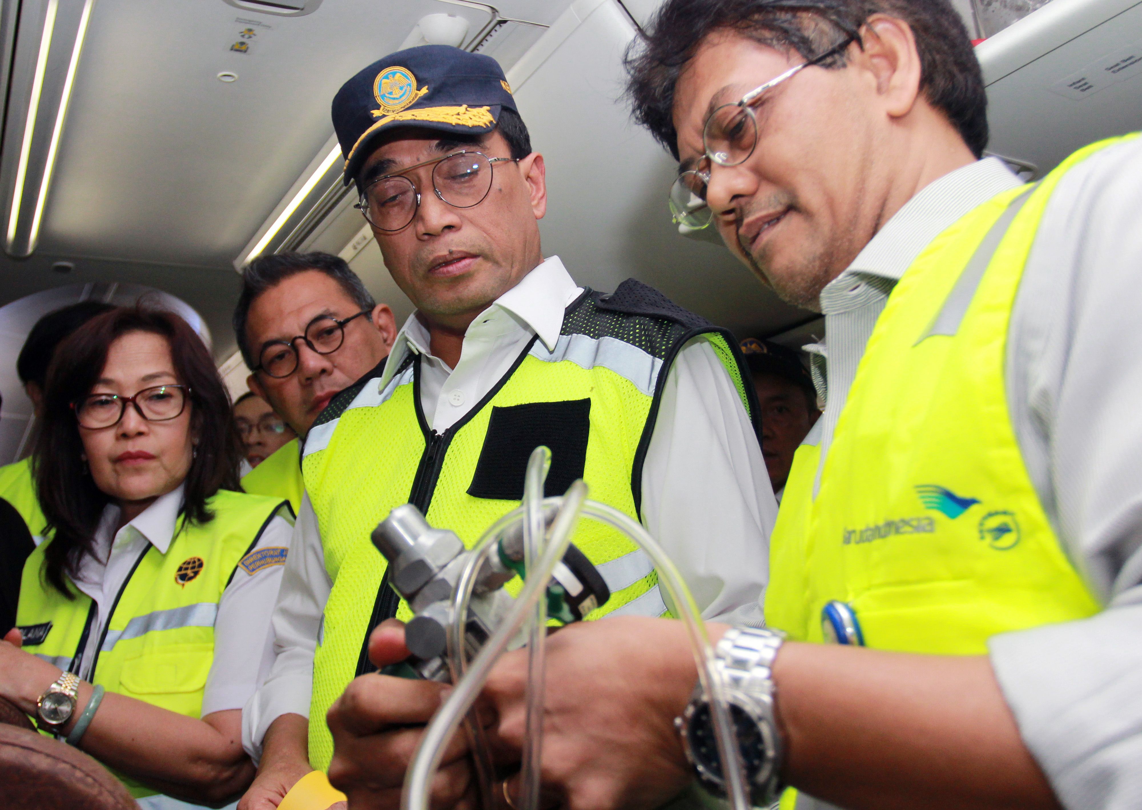  Menteri Perhubungan Budi Karya Sumadi saat menginspeksi kesiapan Bandara Soekarno-Hatta menjelang liburan Natal dan Tahun Baru