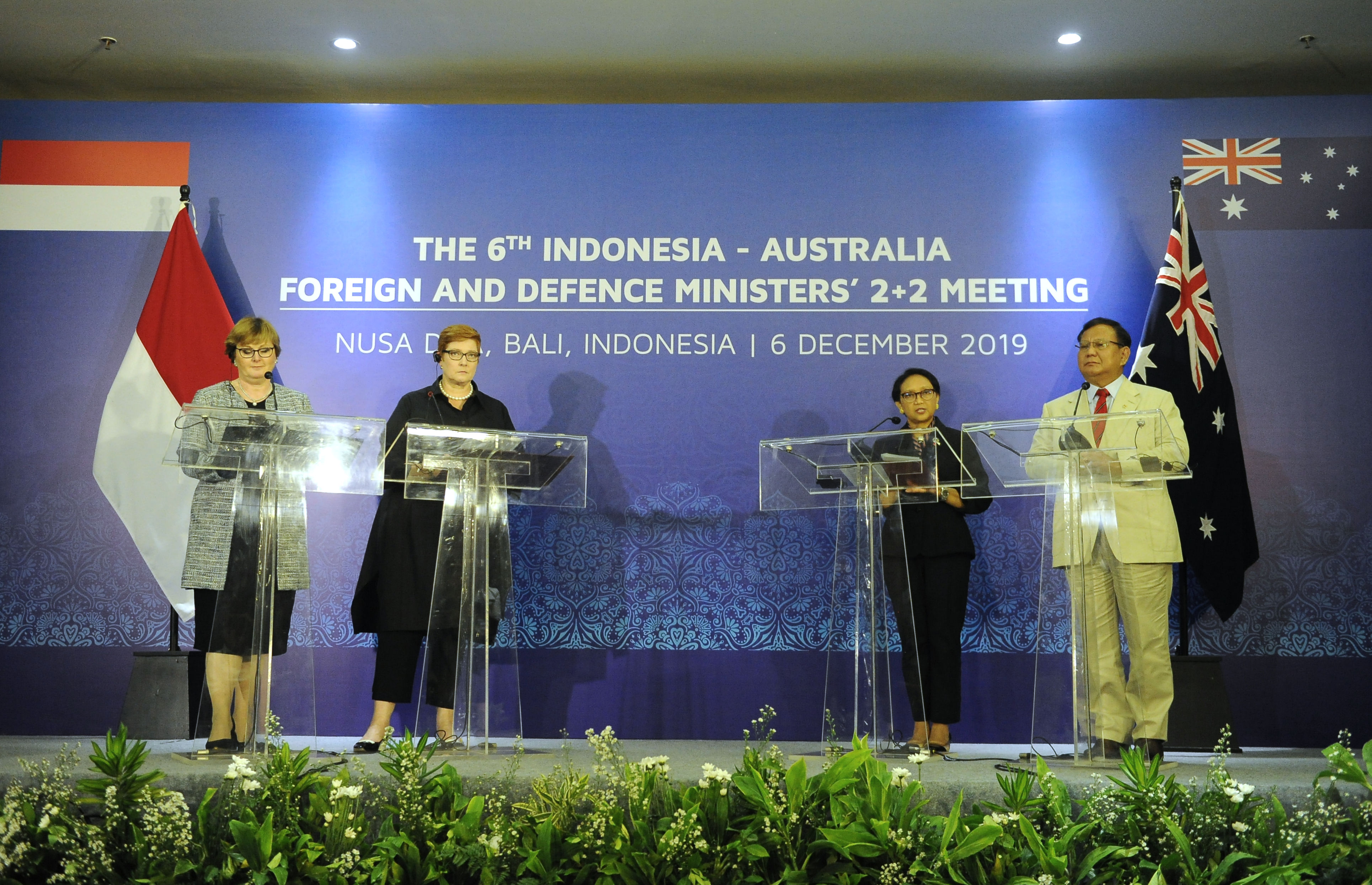 Pertemuan bilateral Indonesia-Australia di sela kegiatan Bali Democracy Forum ke-12 di Nusa Dua Bali, Jumat (6/12).