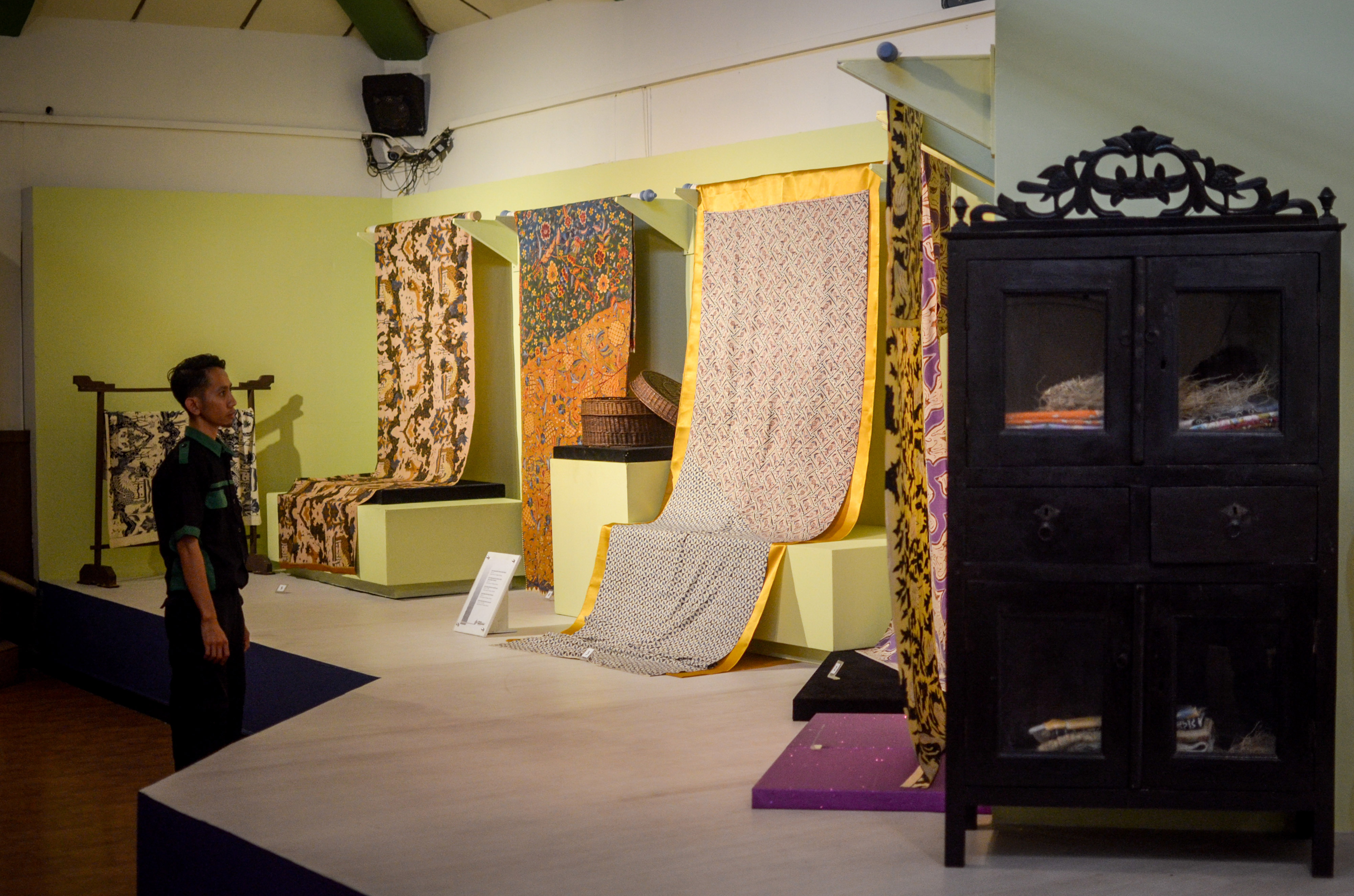 Kain Batik yang dipamerkan di Festival Batik Jawa Barat