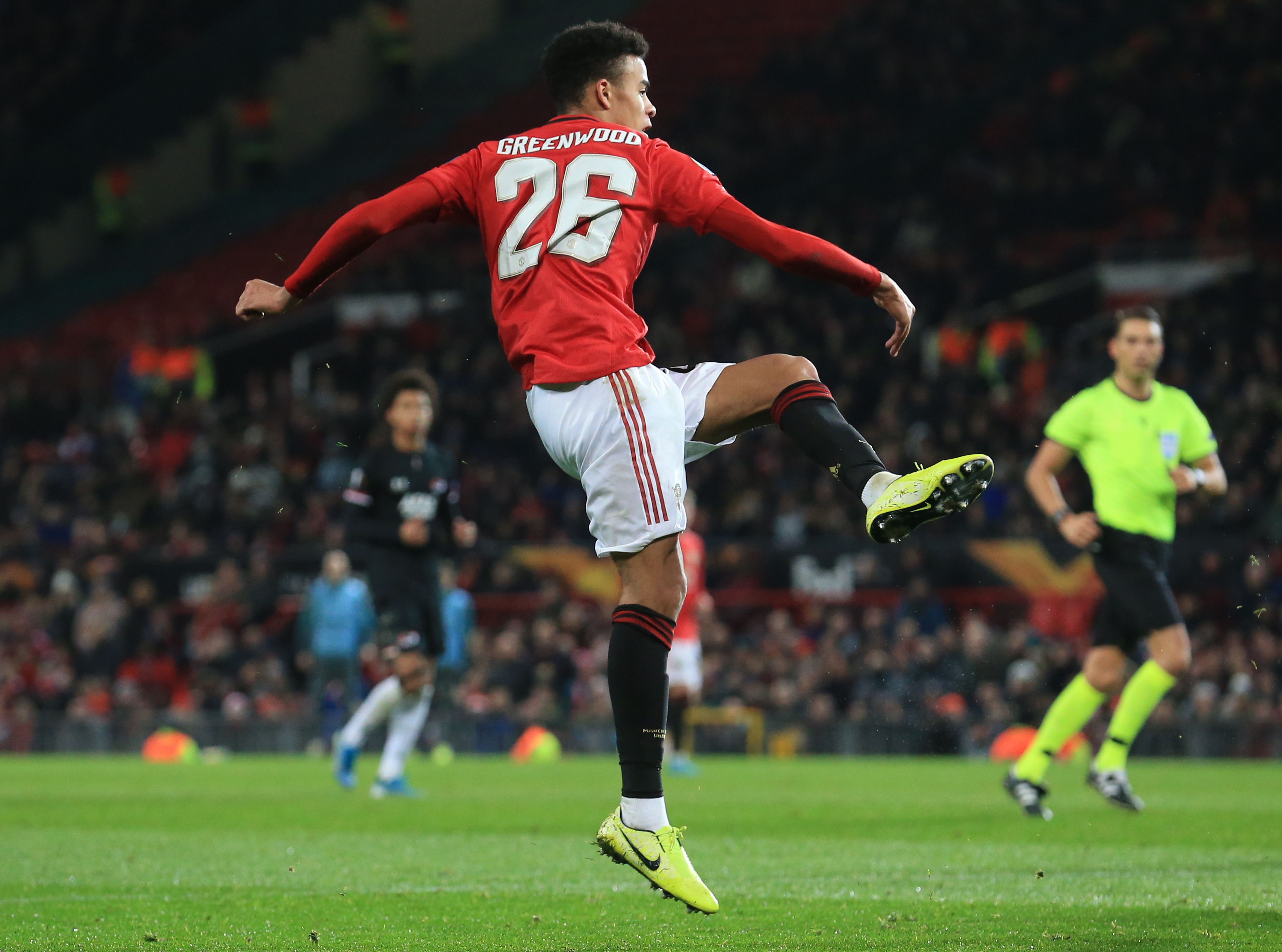 Mason Greenwood mencetak gol keempat Manchester United ke gawang AZ Alkmaar