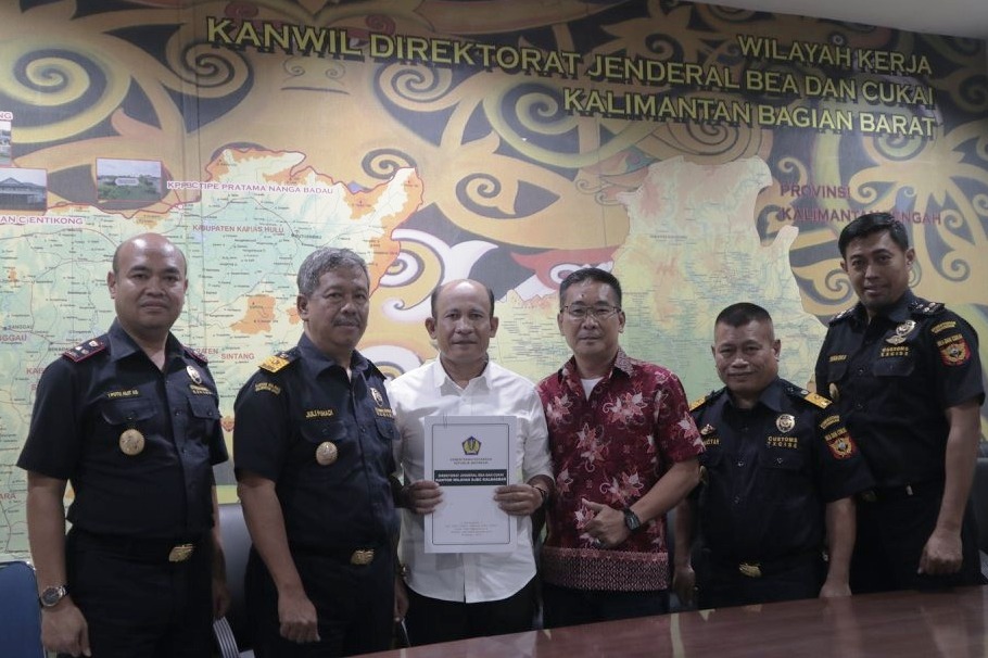 Bea Cukai memberikan izin PLB bahan pokok pertama di Indonesia kepada  PT Tribuana Tunggal Sakti.