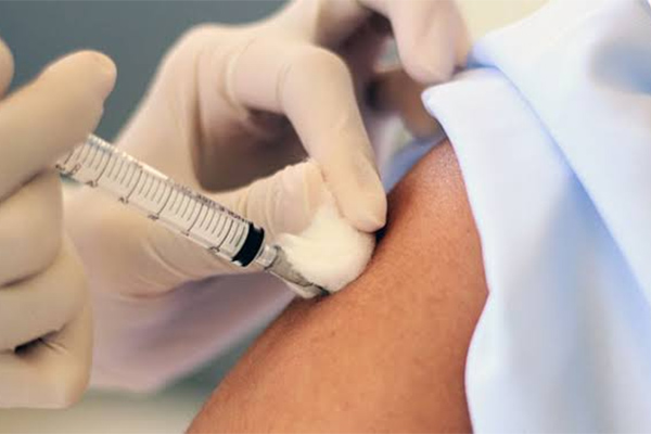 Siapa Saja yang Harus Mendapatkan Vaksin Hepatitis A?