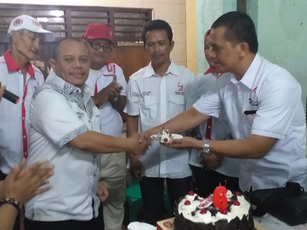 SEKRETARIS Nasional (Seknas) Jokowi merayakan ulang tahun ke-6 tahun berdirinya organisasi relawan pendukung Jokowi menjadi presiden. 
