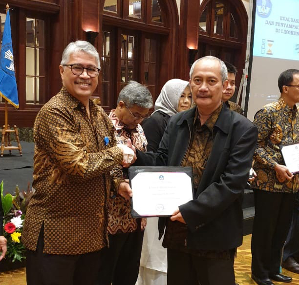 Penghargaan dari kemenristekdikti untuk UBL