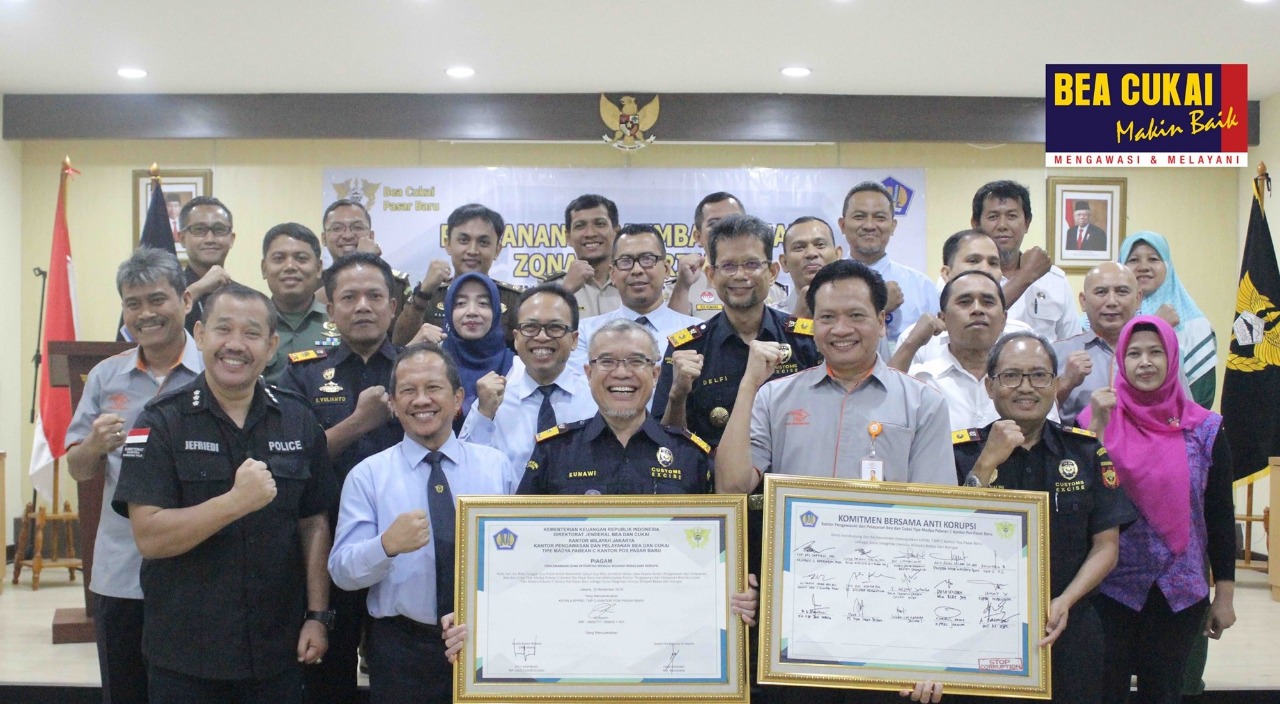 Acara penandatanganan piagam pencanangan pembangunan zona integritas yang bertempat di Aula Kantor Bea Cukai Pasar Baru, Jakarta.