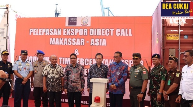 Kegiatan pengukuhan tim percepatan ekspor Sulawesi Selatan (Sulsel) di Terminal Petikemas Pelabuhan Soekarno-Hatta Makassar, Sulsel.