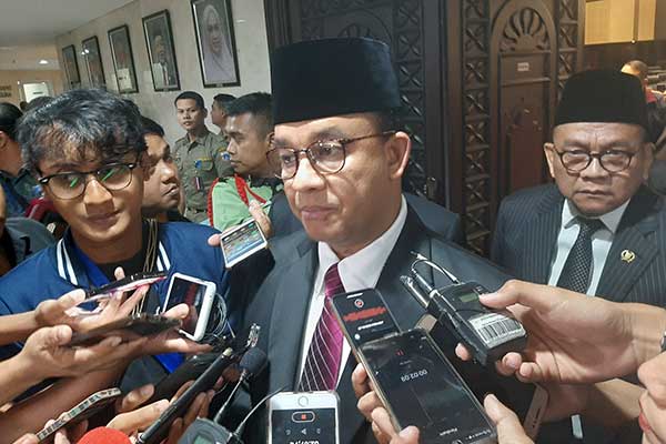 Gubernur DKI Jakarta Anies Baswedan di Gedung DPRD DKI, Selasa (3/12).