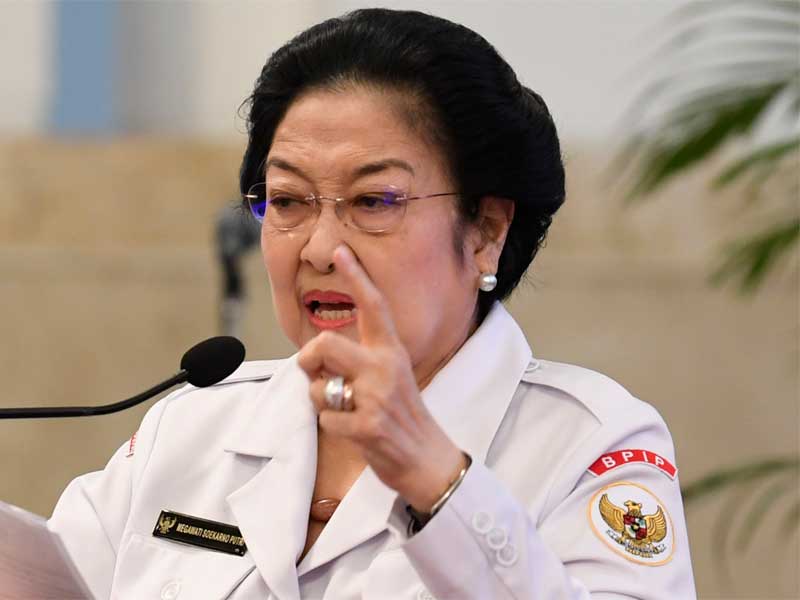 Presiden kelima,Megawati Soekarnoputri.