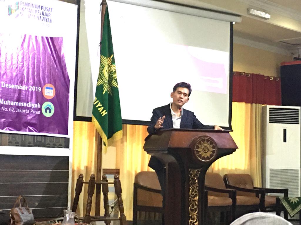 Deputi Pengembangan Pemuda Kemenpora Asrorun Ni'am Sholeh memberi pemaparan pada PKPRT di Pusat Dakwah Muhammadiyah, Menteng, Jakarta.