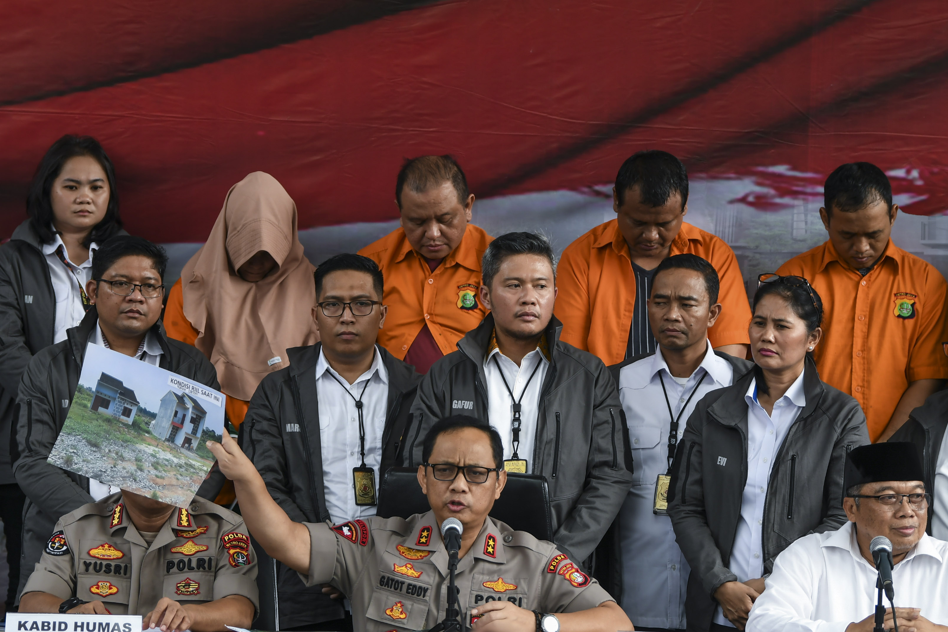 Empat Tersangka Mafia Perumahan Syariah Ditangkap