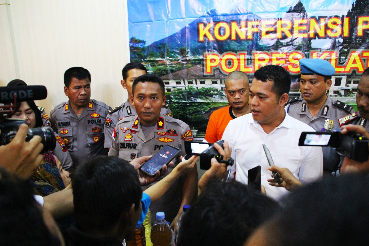 Wakil Kapolres Klaten, Moch Kompol Zulfikar Iskandar menjelaskan kronologis anak bunuh ayahnya. 