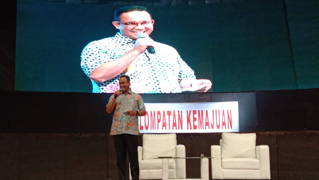Gubernur DKI Jakarta Anies Baswedan menjadi pembicara di Milenial Fest, Balai Sarbini, Jakarta, Sabtu (14/12).