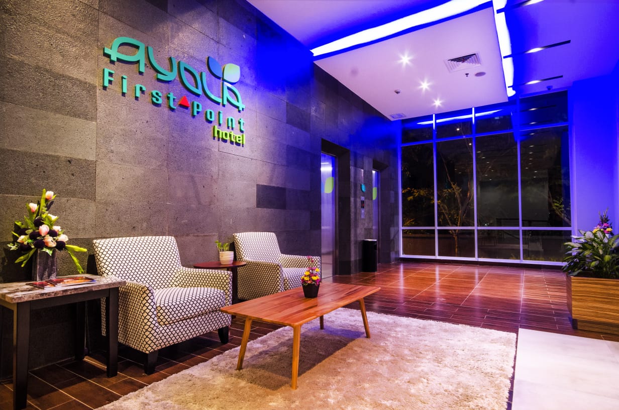  Ayola First Point Hotel menawarkan fasilitas istimewa kepada para tamunya. 