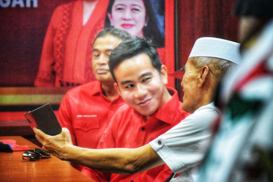 Putra Presiden Joko Widodo, Gibran Rakabuming Raka mendatangi kantor DPD PDI Perjuangan di Semarang, hari ini.