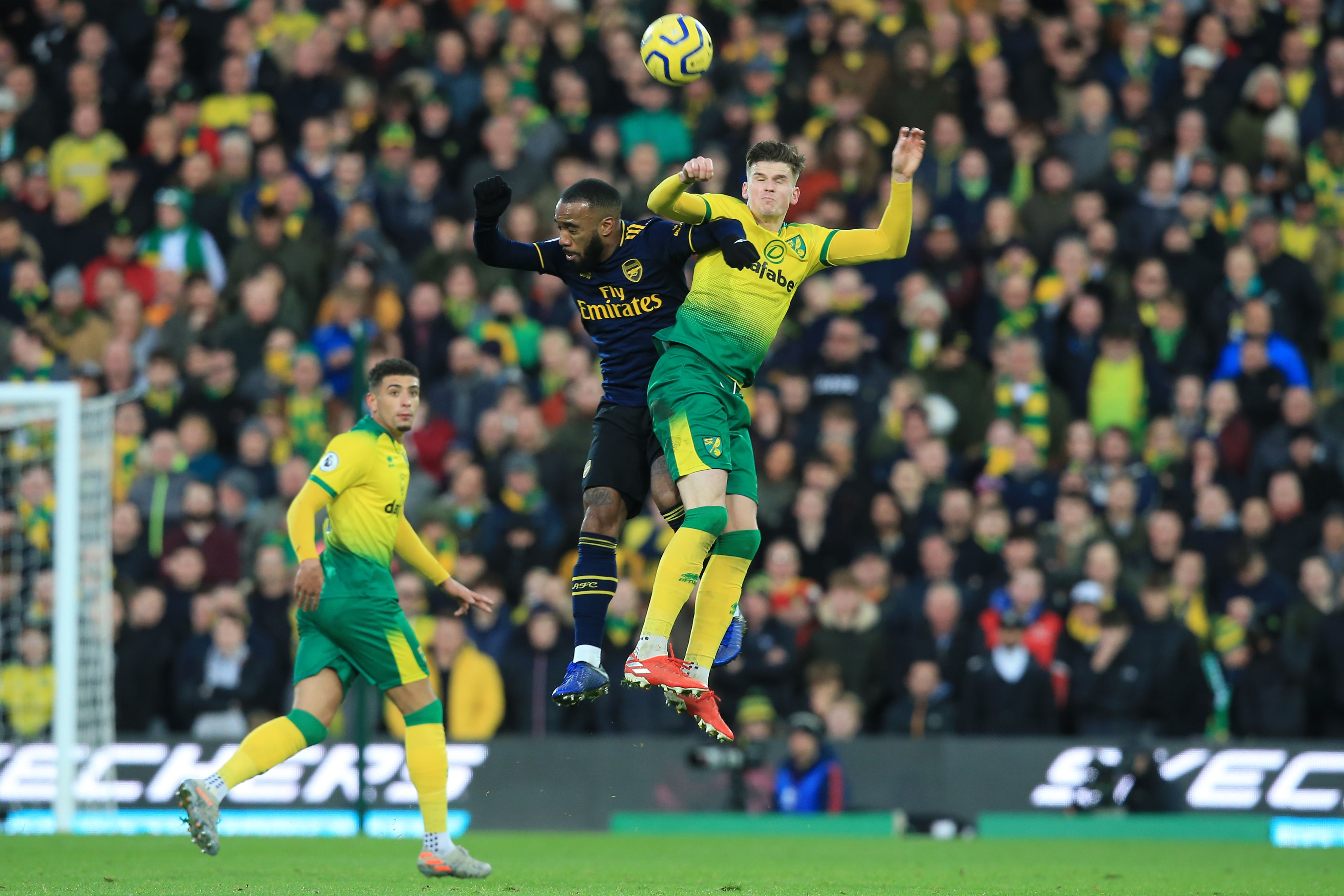 Debut Ljungberg di Arsenal Gagal Raih Poin Sempurna