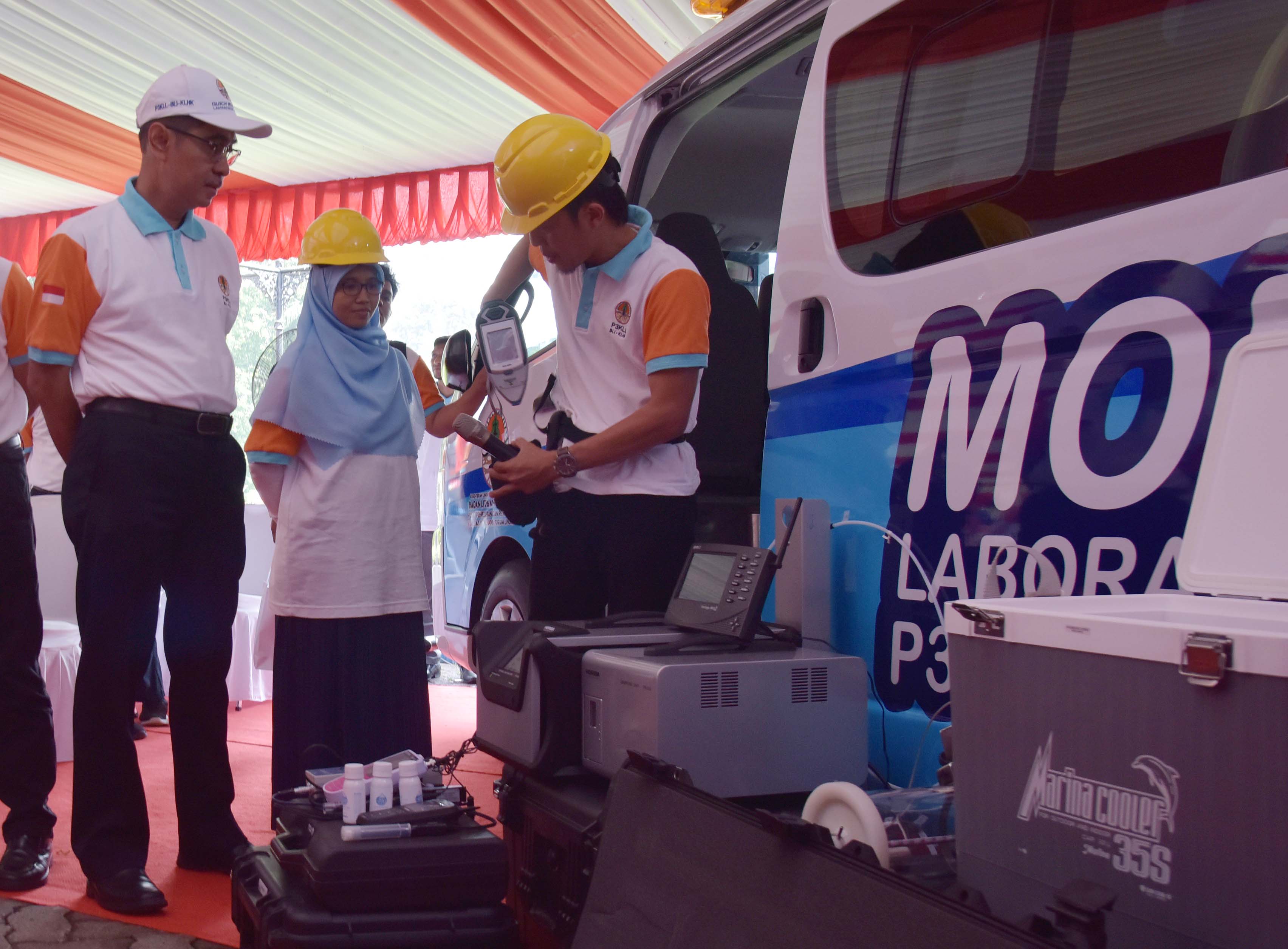 Kementerian LHK meluncurkan mobil laboratorium dalam upaya merespon cepat ancaman pencemaran lingkungan.