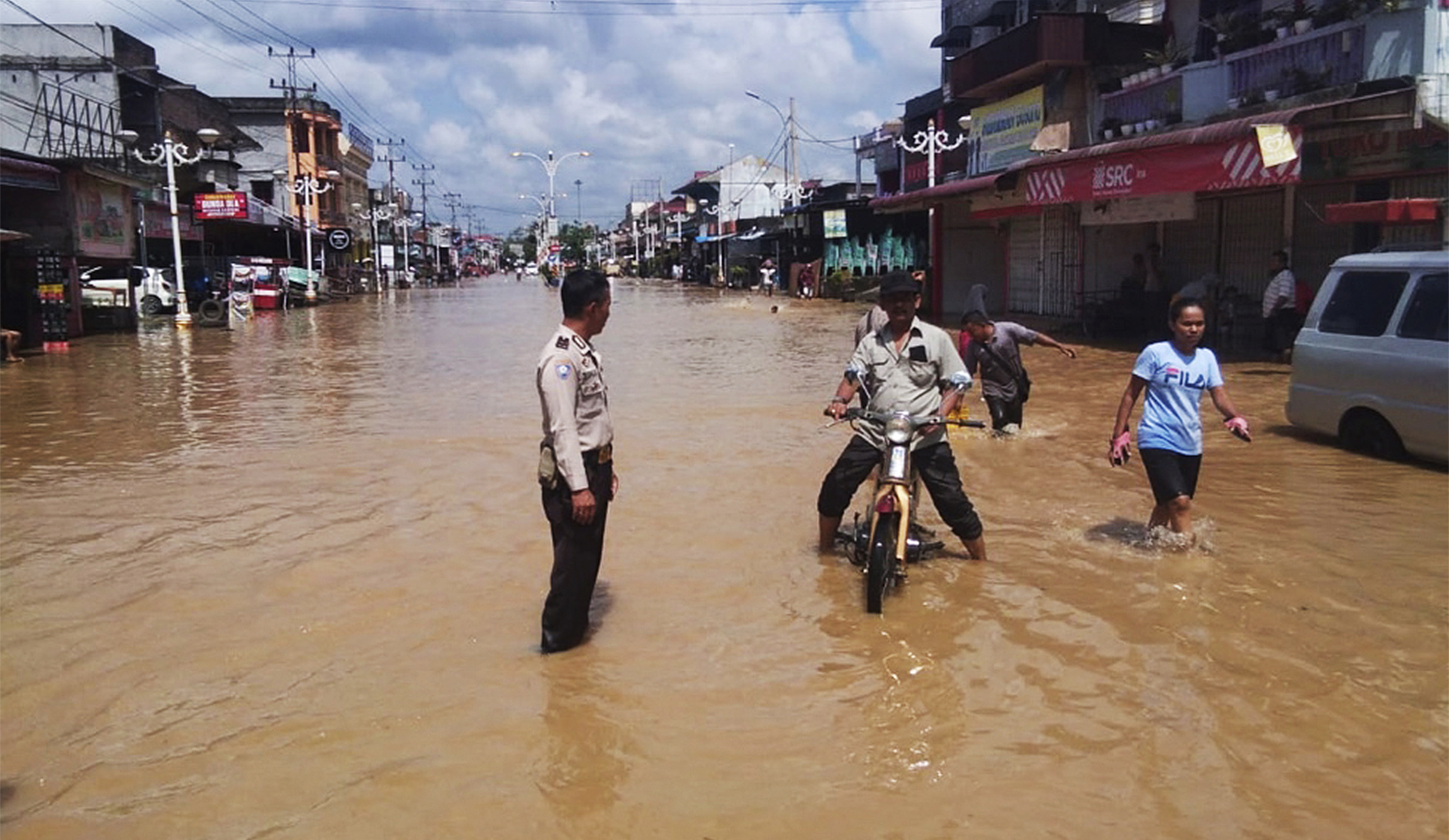 Banjir Masih Rendam Tujuh Kecamatan di Rokan Hulu