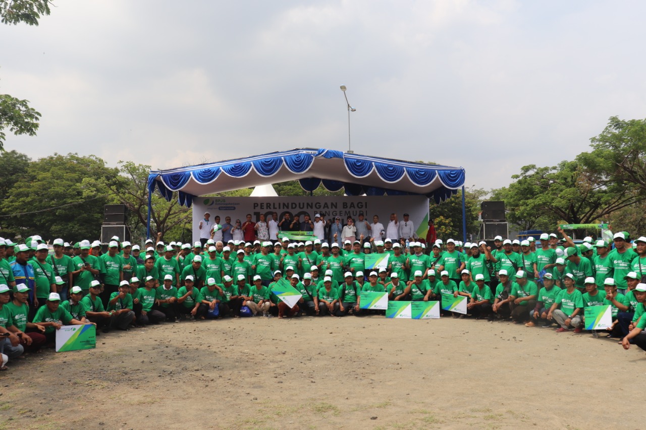 1000 Pengemudi Bajaj Menjadi Peserta Program BP Jamsostek  