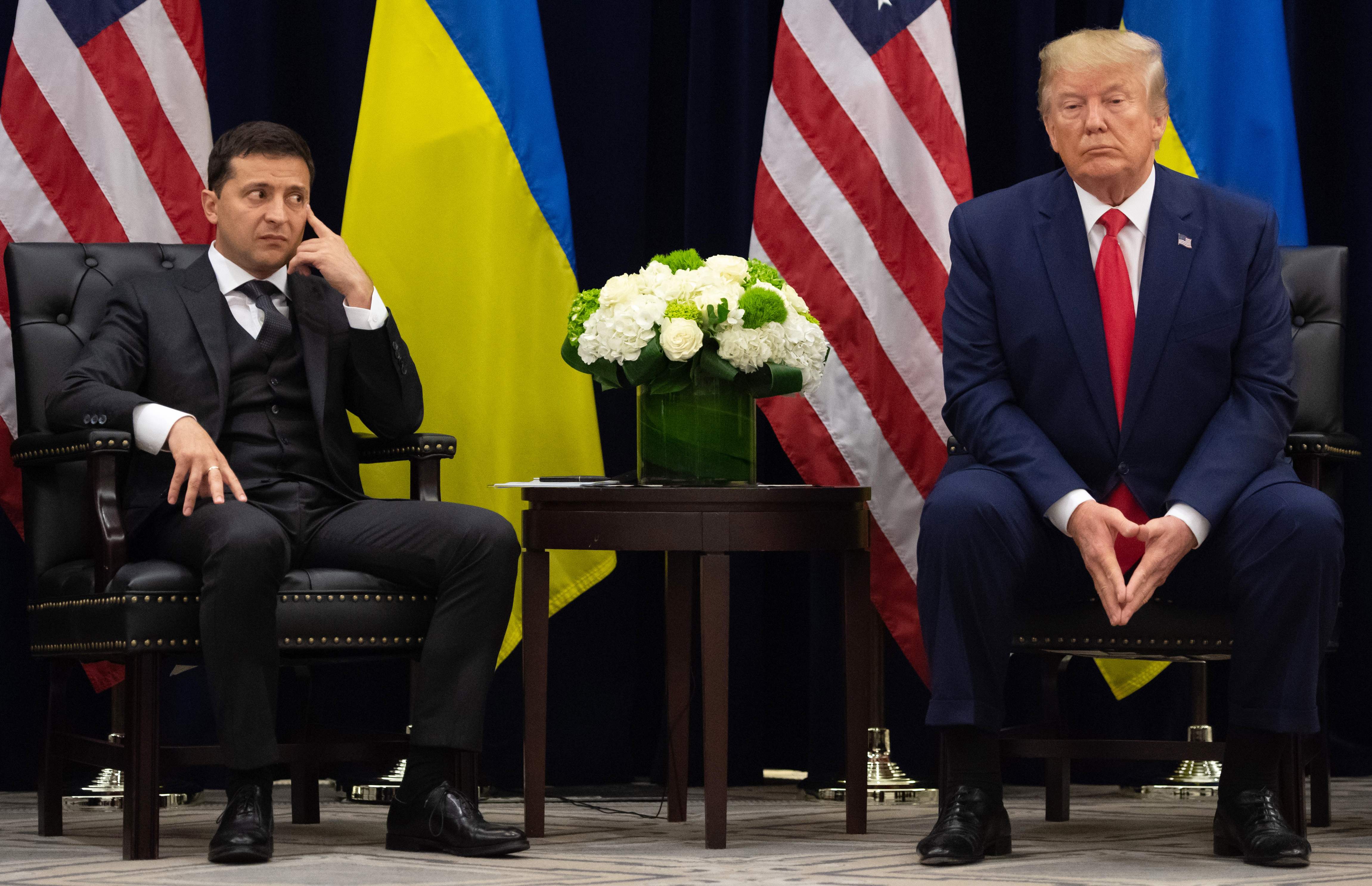 Presiden AS Donald Trump dan Presiden Ukraina Volodymyr Zelensky saat bertemu di Majelis Umum PBB di New York pada 25 September 2019.