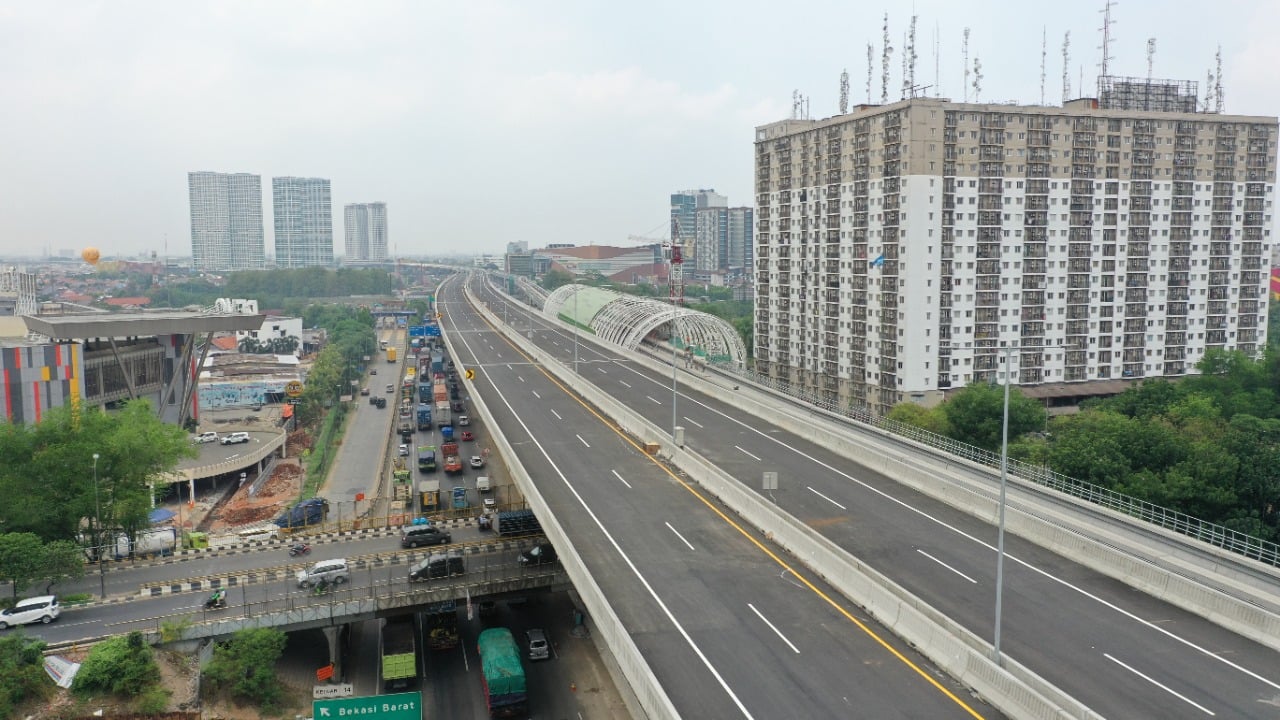 Tol Jakarta-Cikampek (Japek) II Elevated menggunakan desain yang mengedepankan keamanan dan keselamatan pengguna jalan.