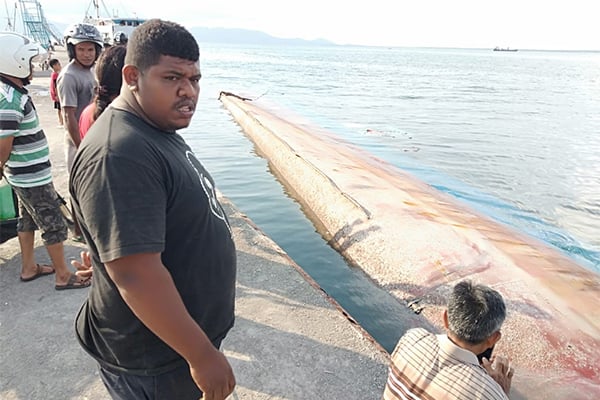 Bangkai Kapal Shinpo 16 Ganggu Aktivitas Bongkar Muat di Lembata