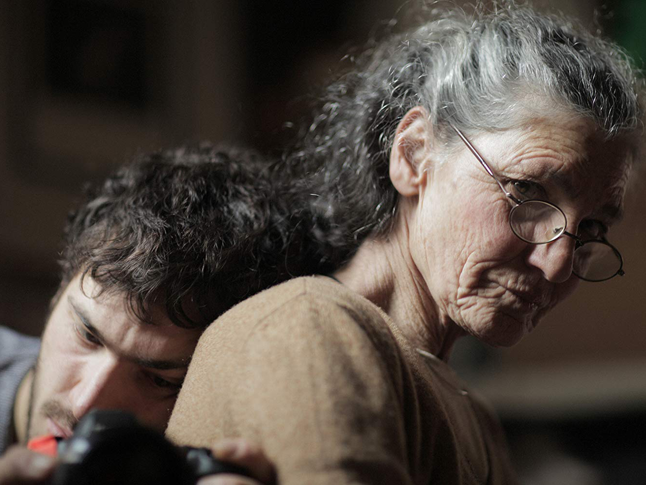 Adegan dalam film dokumentar The Dissapearance of My Mother, karya Beniamino Barrese.