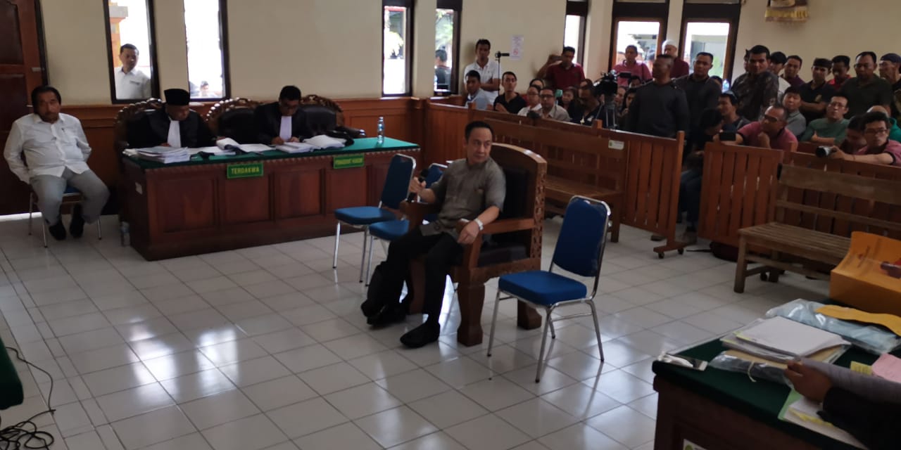 mantan staf bank China Construction Bank (CCB) Indonesia Thohir Sutanto di PN Denpasar