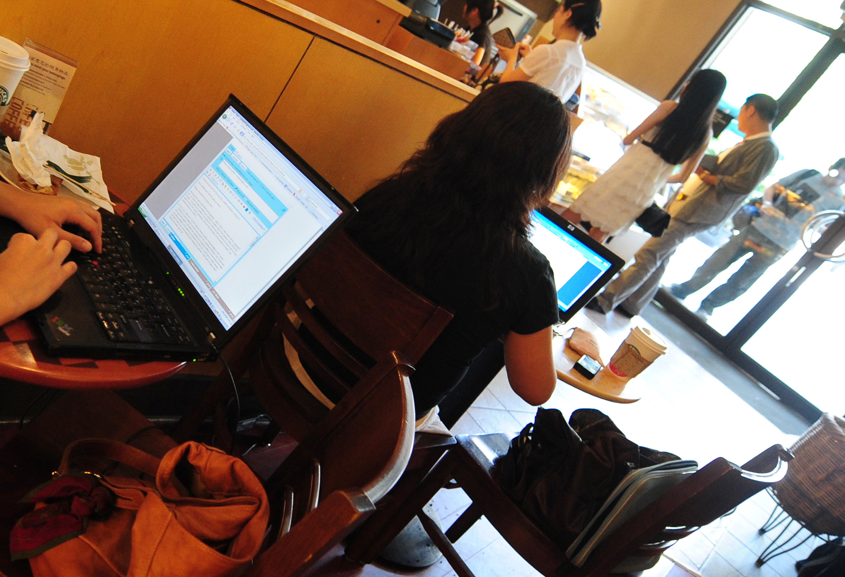 Tiongkok Berencana Setop Penggunaan Komputer Buatan AS