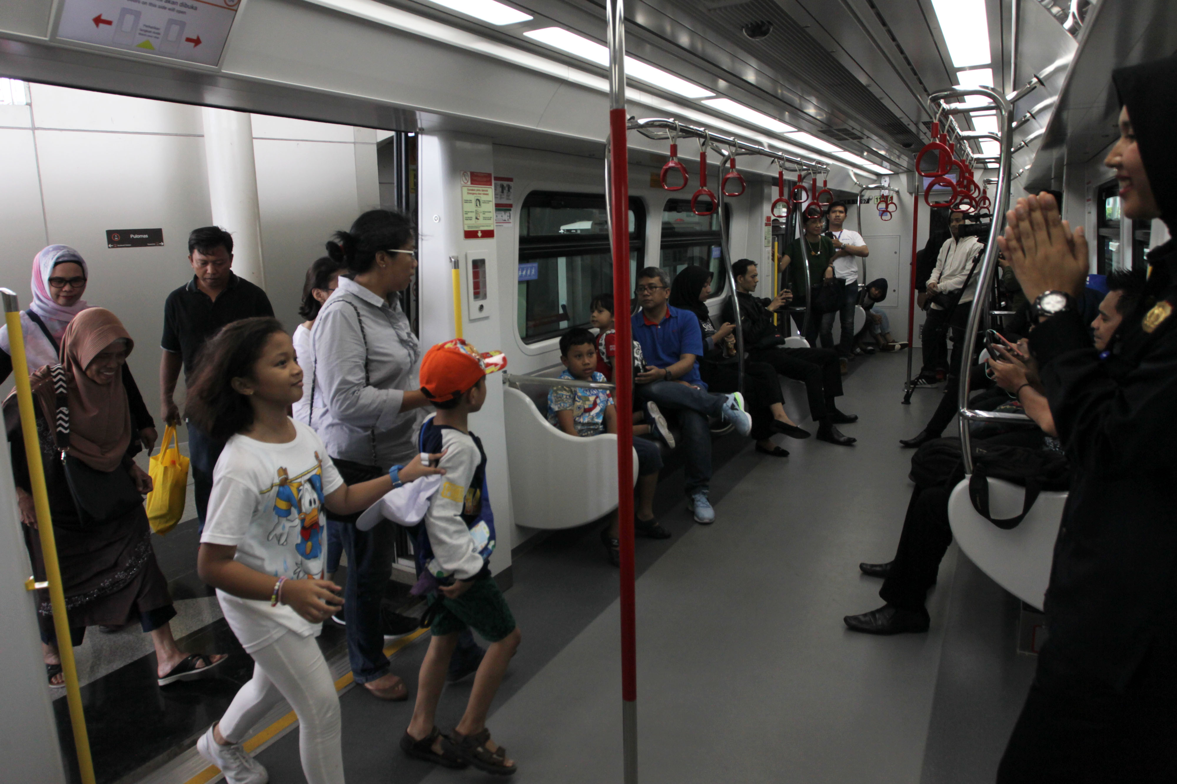 Interkoneksi dan Integrasi Kunci Transportasi Jakarta