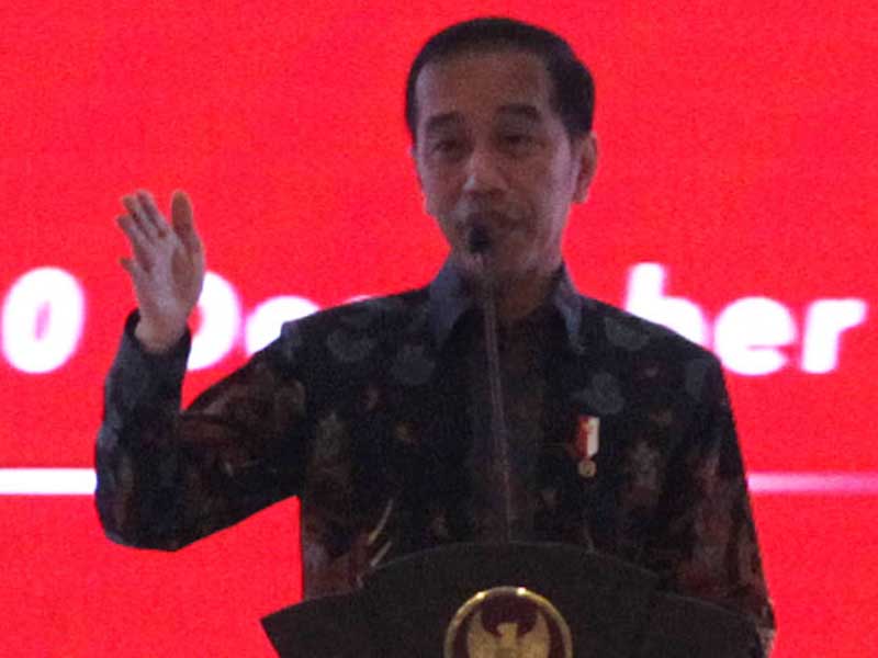 Presiden Joko Widodo berpidato dihadapan peserta Rapat Koordinasi Nasional Tim Percepatan Akses Keuangan Daerah (TPAKD).