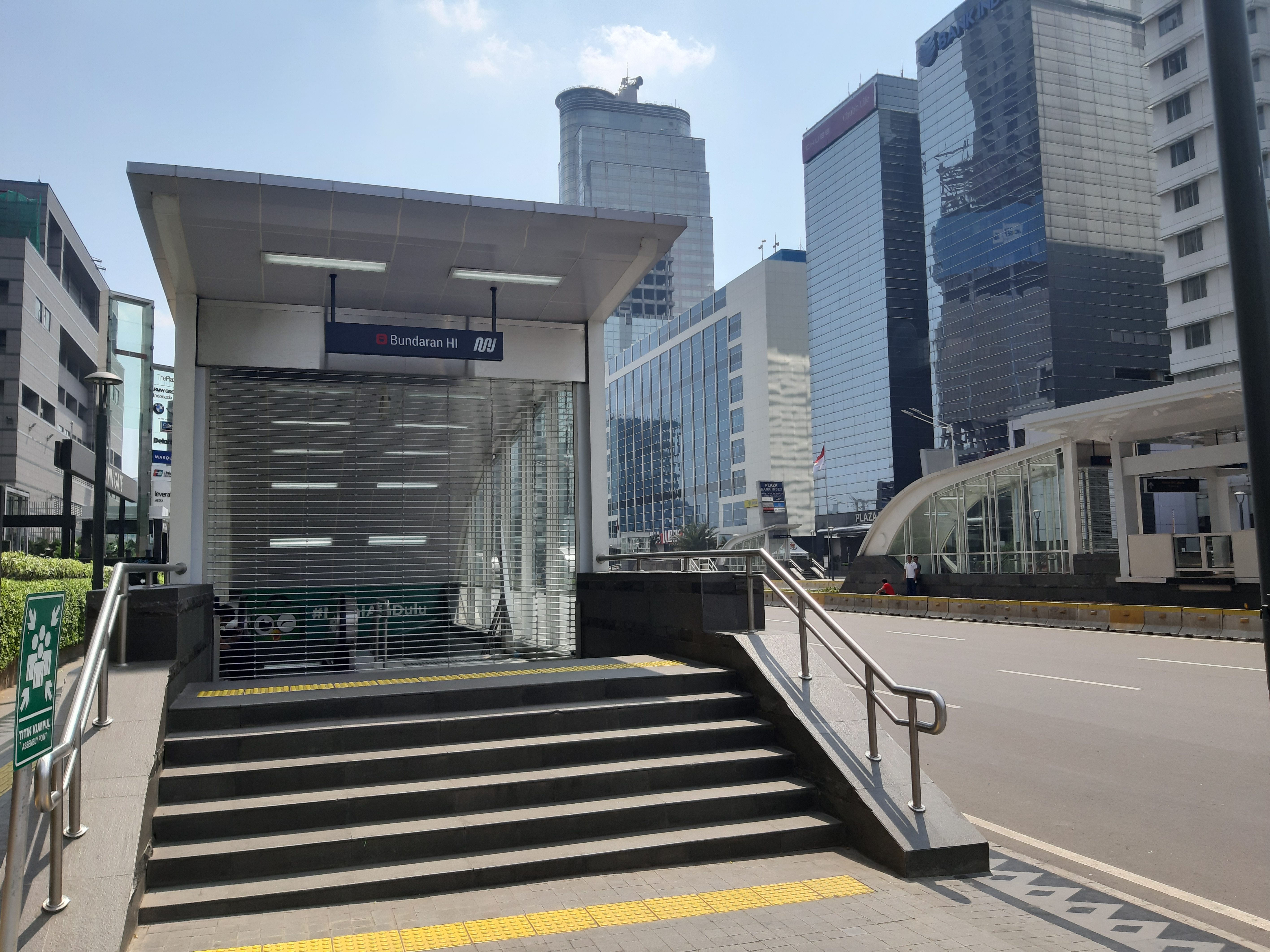 Hujan Deras di Jakarta, MRT Tutup Eskalator Enam Stasiun