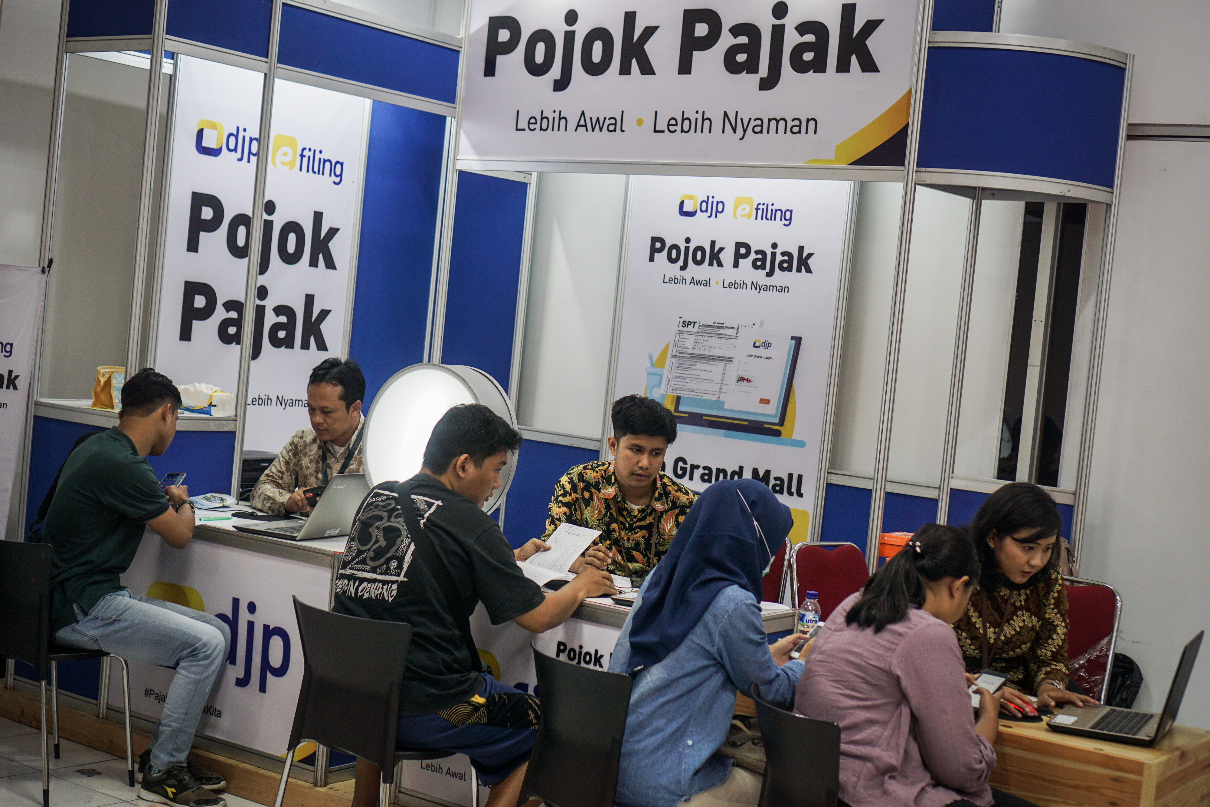 ilustrasi -- pelaporan SPT tahunan wajib pajak melalui layanan e-Filling Pojok Pajak 