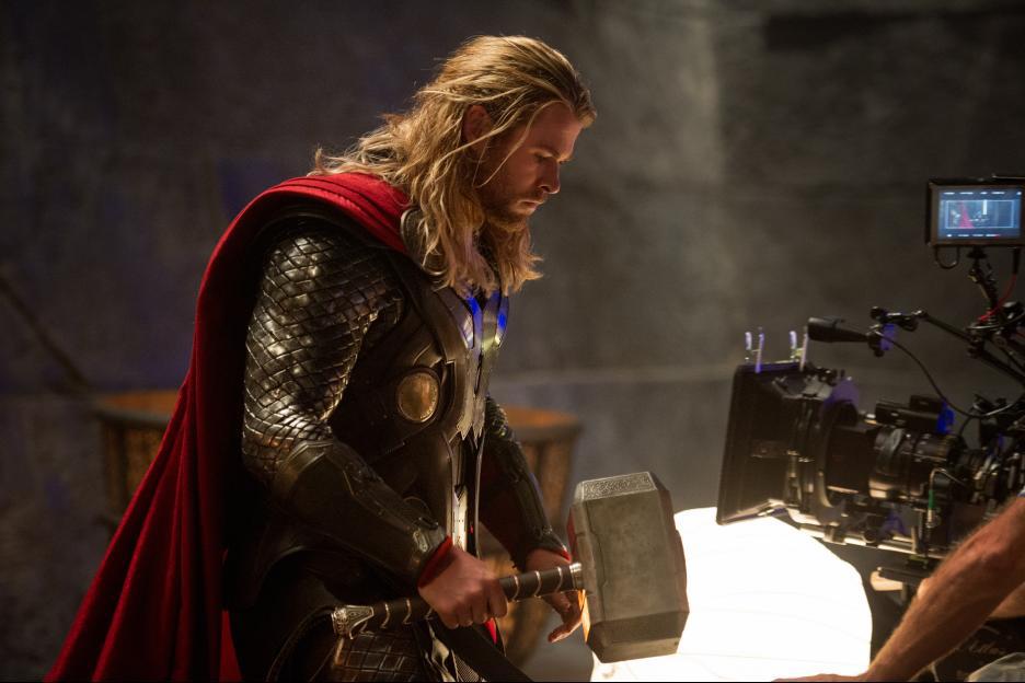 Ini Ulah Chris Hemsworth Setiap Selesai Syuting Thor