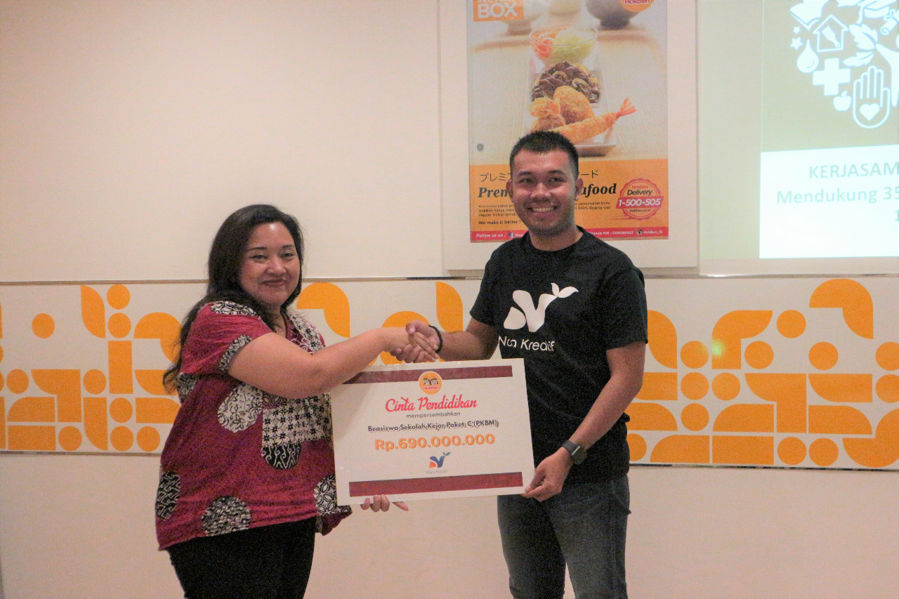 HokBen Beri Bantuan Rp690 Juta untuk Pendidikan Kejar Paket C