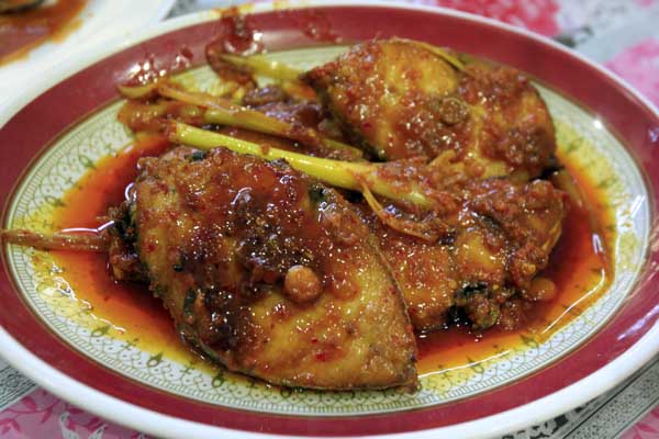 Ikan asam pedas.