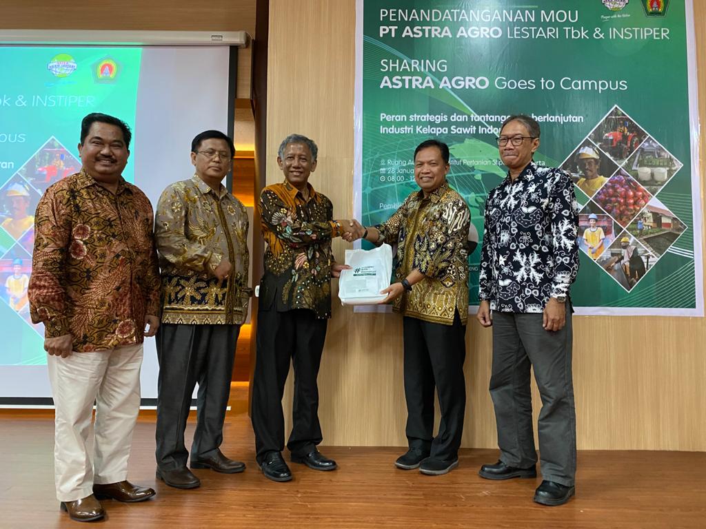 MoU antara Instiper dan Astra Agro untuk kerja sama bidang riset, inovasi dan pengembangan industri sawit berkelanjutan, Selasa (28/1/2020).