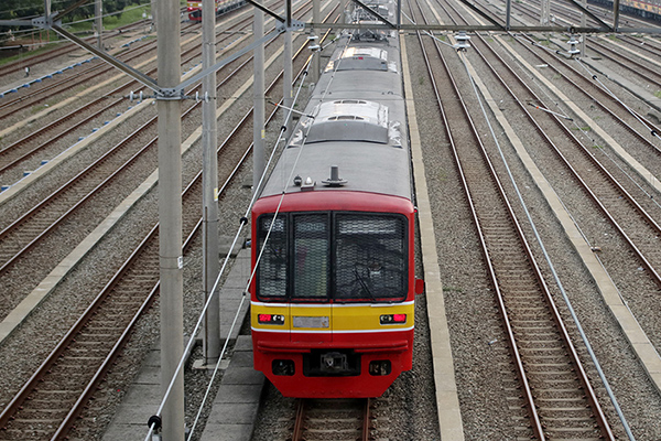 Perjalanan KRL Lintas Tangerang dan Loop Line Masih Terkendala