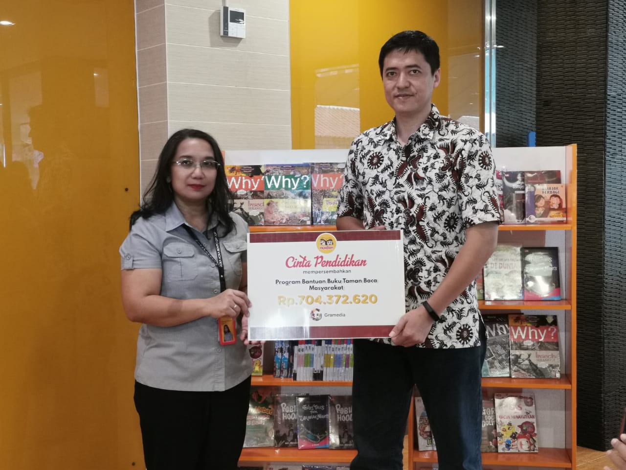 Ribuan Buku Disumbangkan Untuk 35 Taman Bacaan Masyarakat