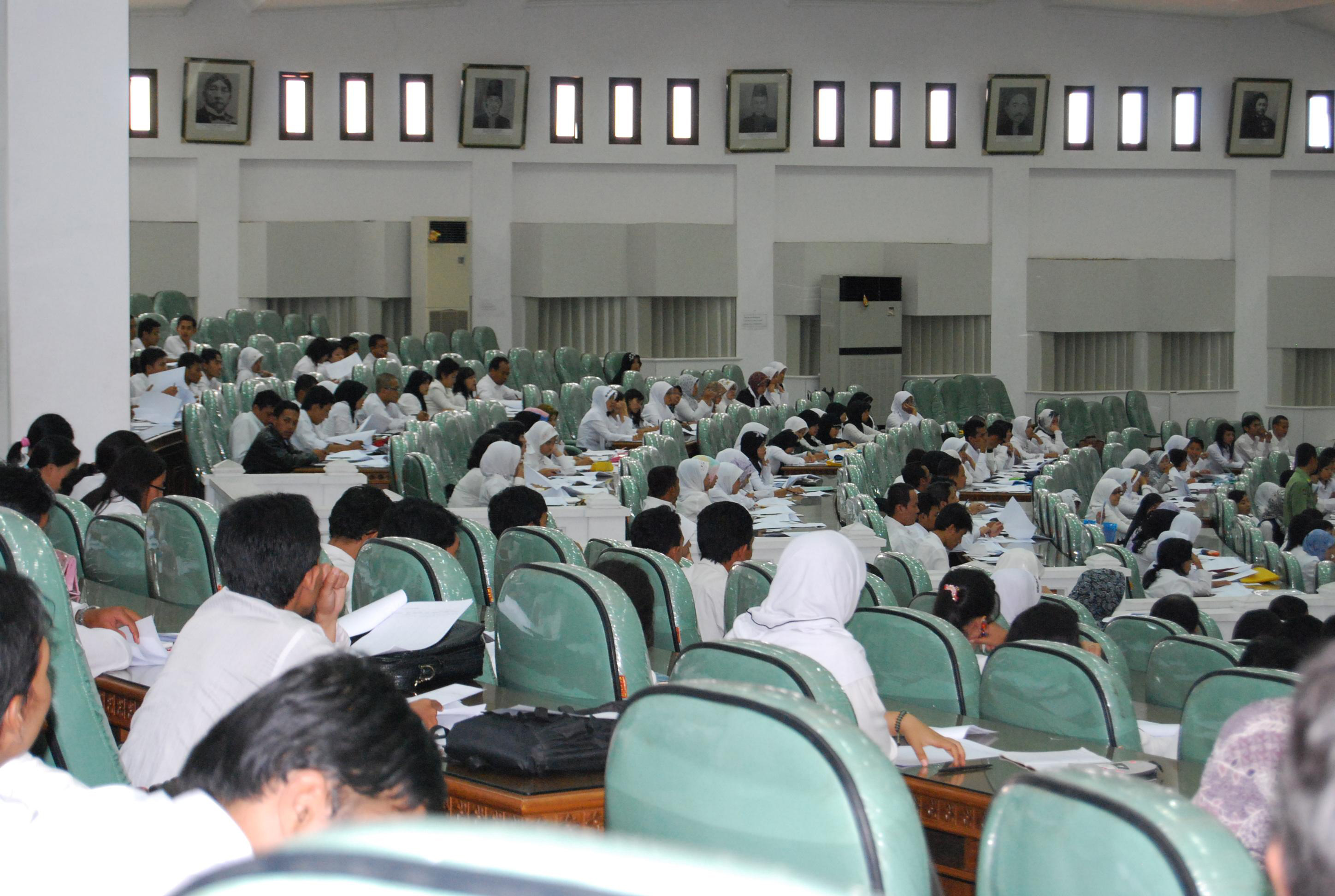 Proses seleksi CPNS Kabupaten Temanggung baru tahap tes administrasi, sebanyak 904 pelamar dinyatakan lolos tahap ini.