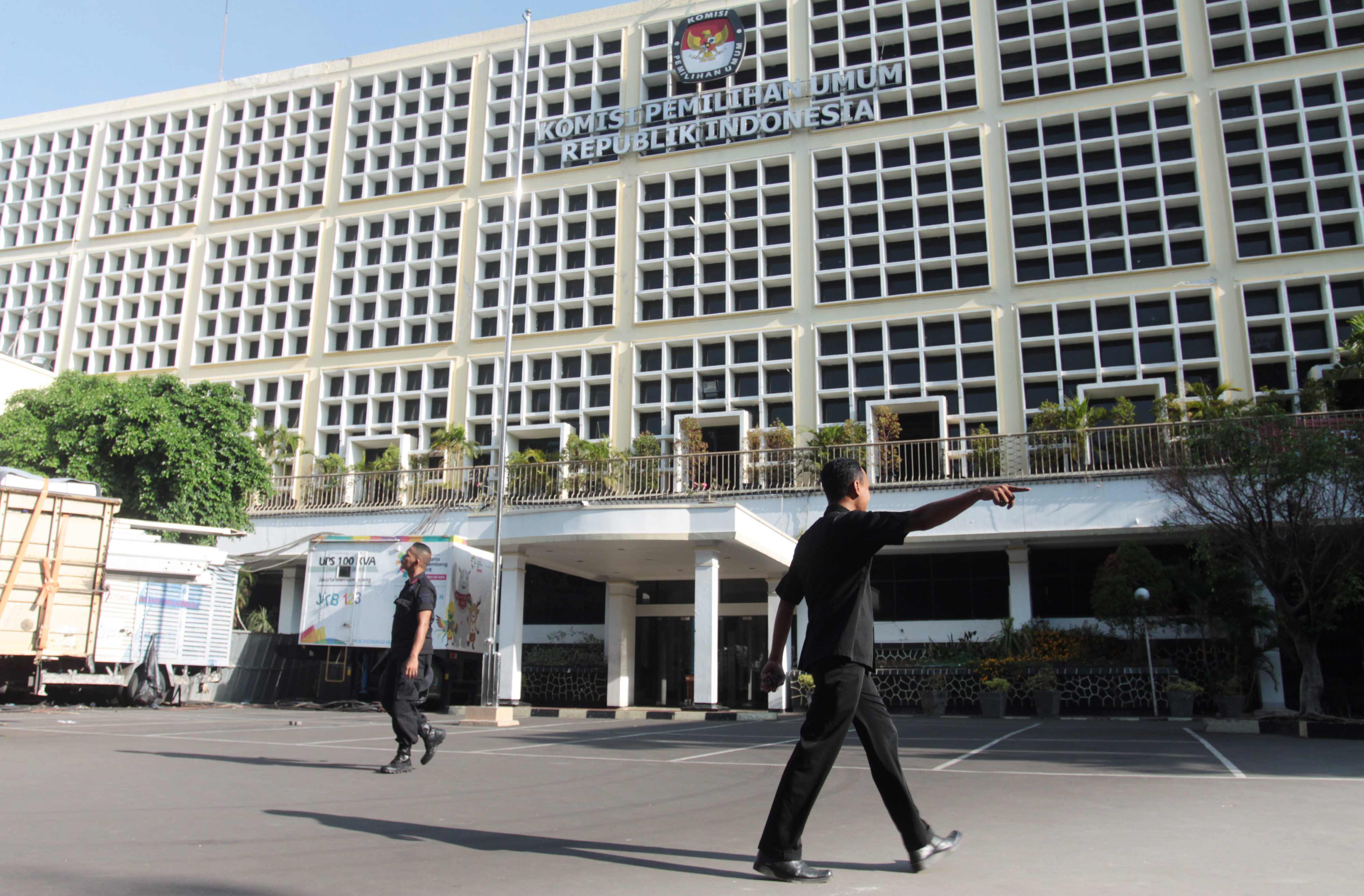 Gedung KPU Pusat di Jalan Imam Bonjol