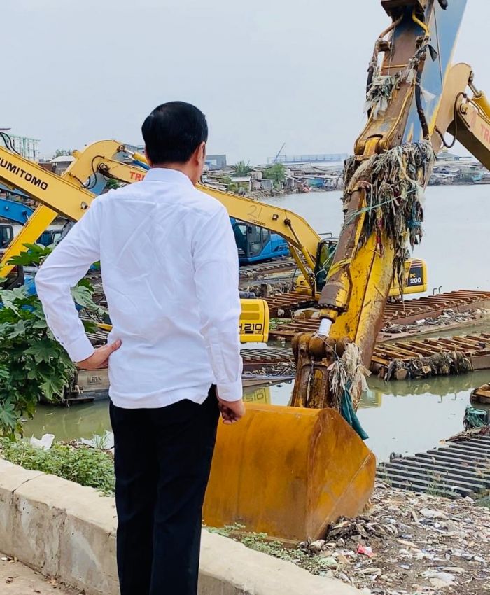 Presiden Jokowi Meninjau Waduk Pluit, Jumat (3/1)