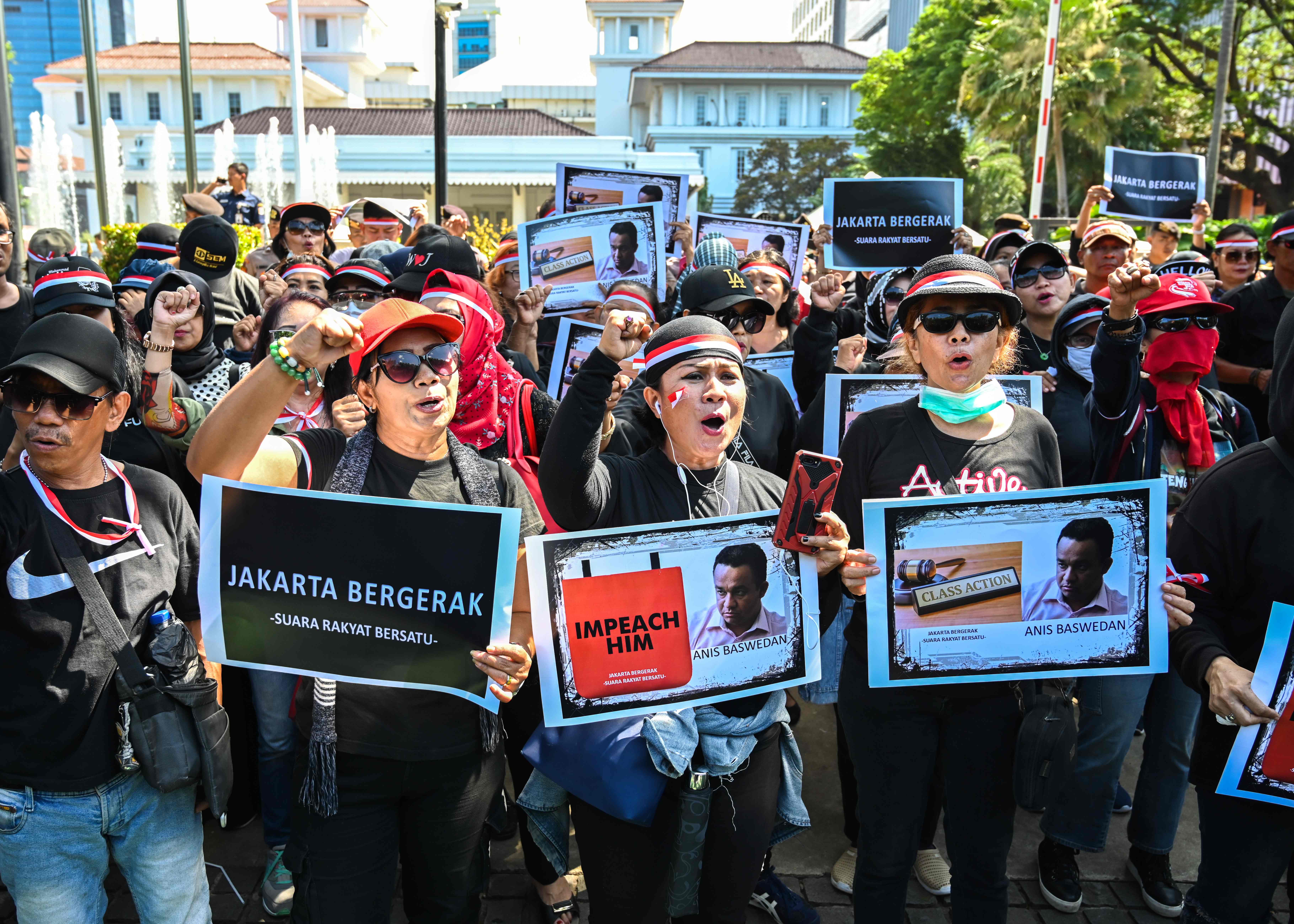 Demonstrasi menuntut Gubernur DKI Jakarta Anies Baswedan Mundur