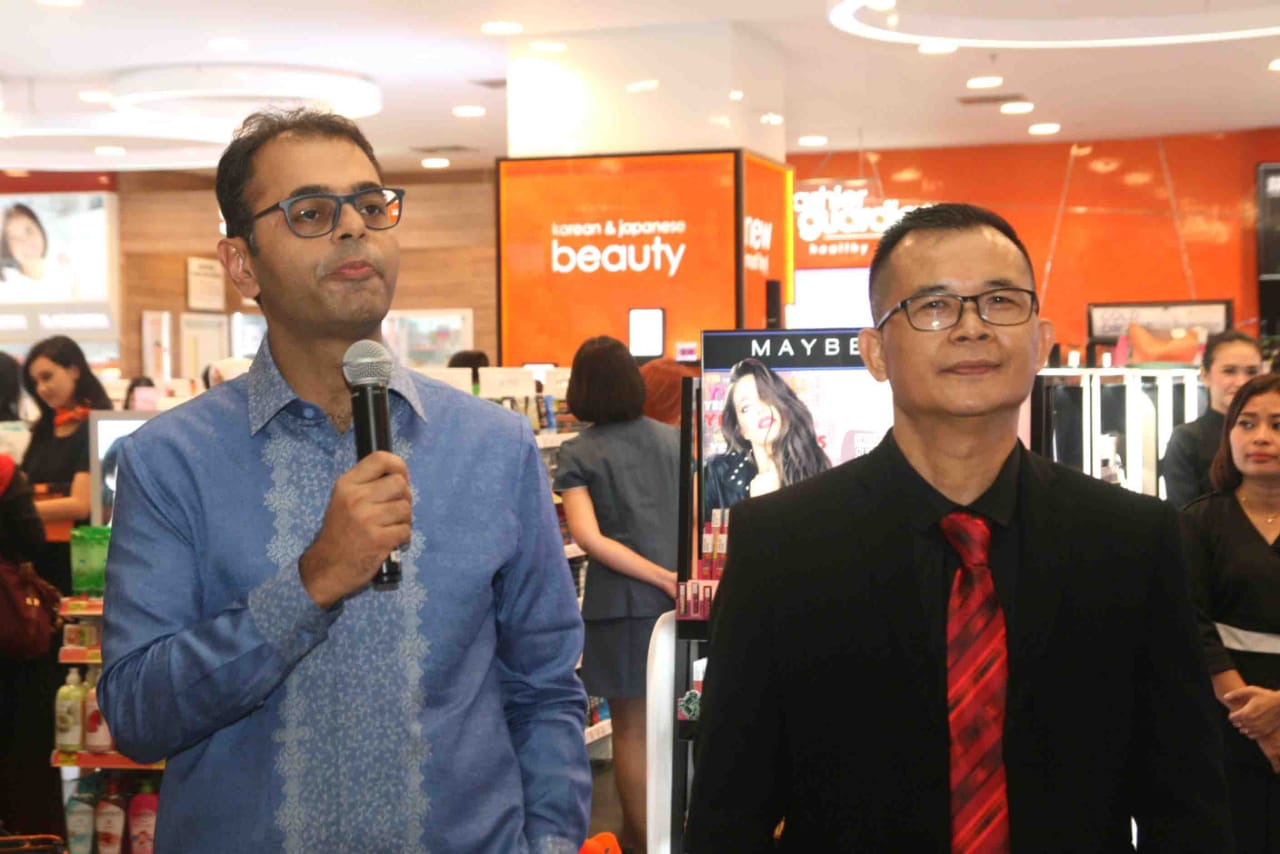  Guardian meluncurkan kembali konsep Guardian Colourful New Look. 