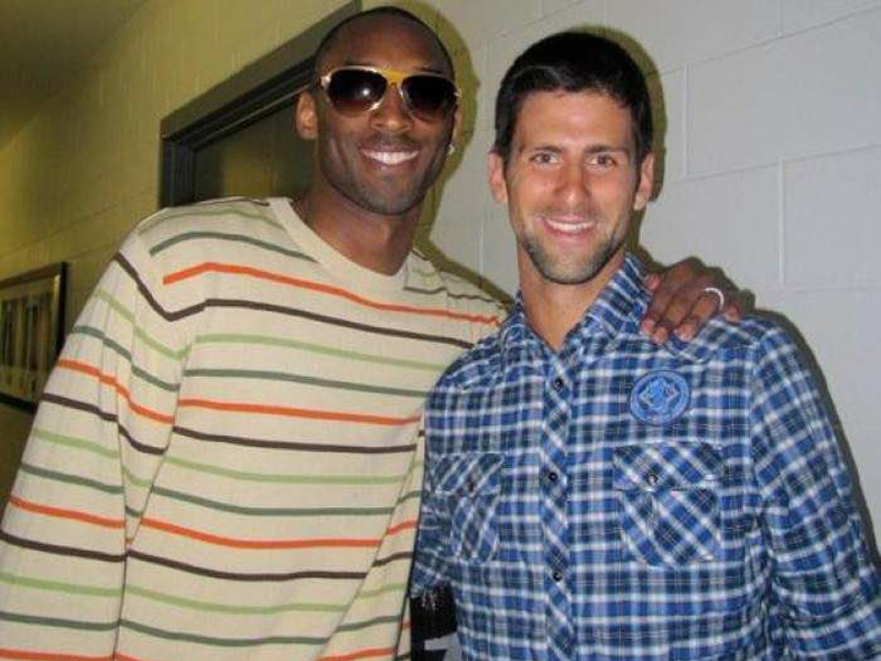 Novak Djokovic (kanan) bersama Kobe Bryant