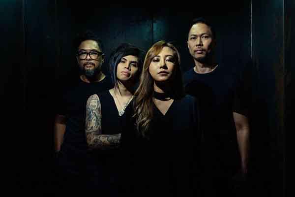 Jackline Band Cokelat Undur Diri