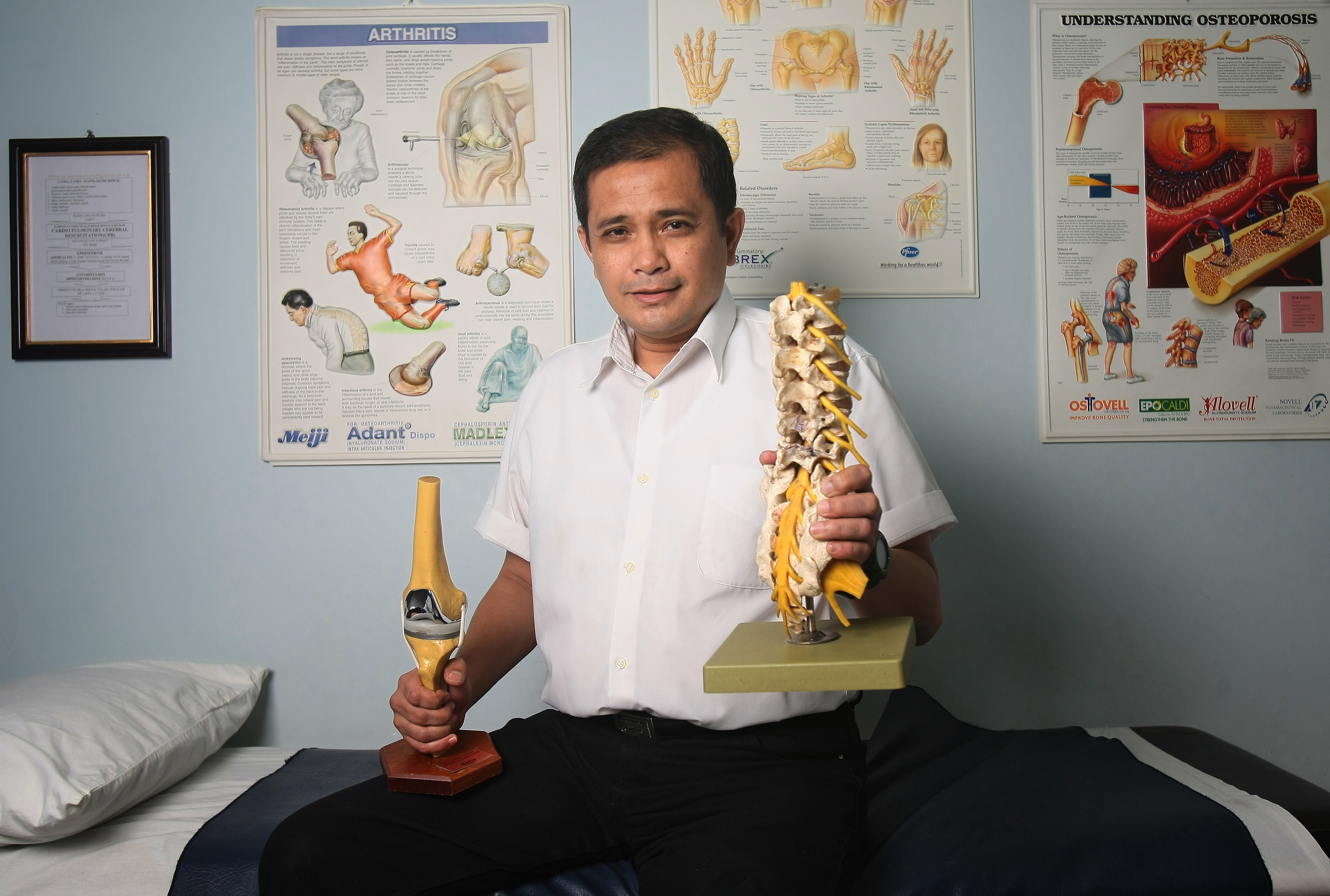 dr Joserizal Jurnalis SpOT, pendiri MER-C 