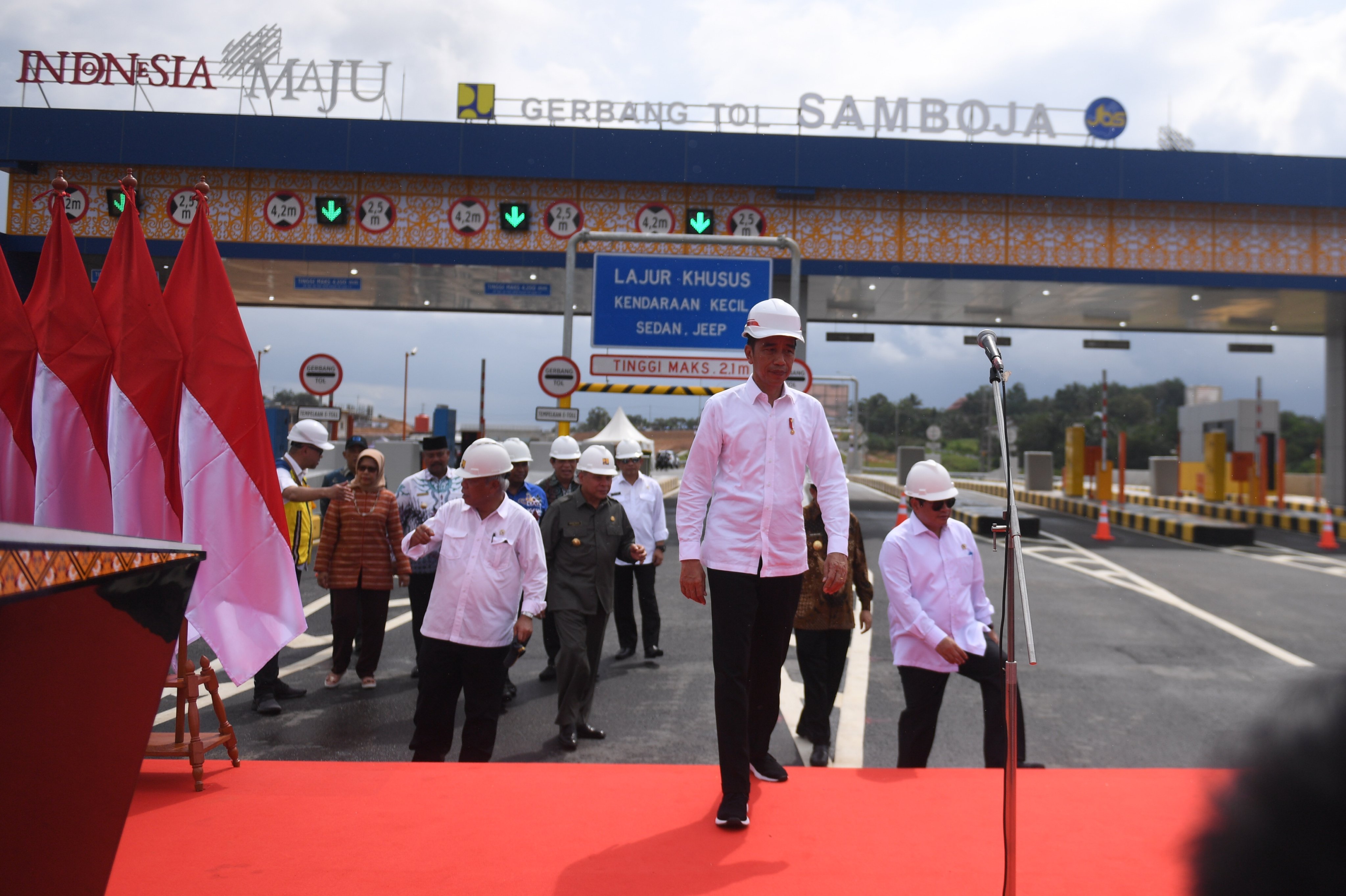 Presiden Jokowo meresmikan Tol Kalimantan pada 17 Desember 2019